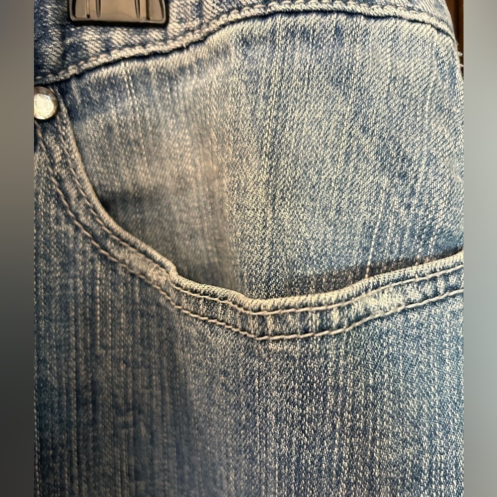 B Street. Denim skirt size 20w. Faded. Distressed and jeweled pockets - Picture 9 of 10